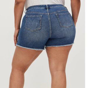 MID RISE MIDI SHORT - VINTAGE STRETCH MEDIUM WASH